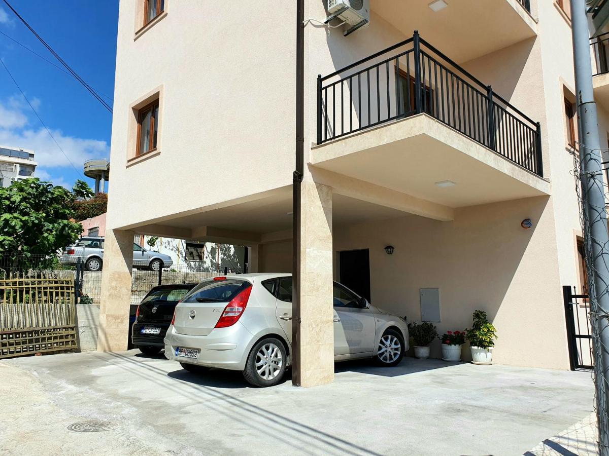 Family Apartments Bar Dış mekan fotoğraf